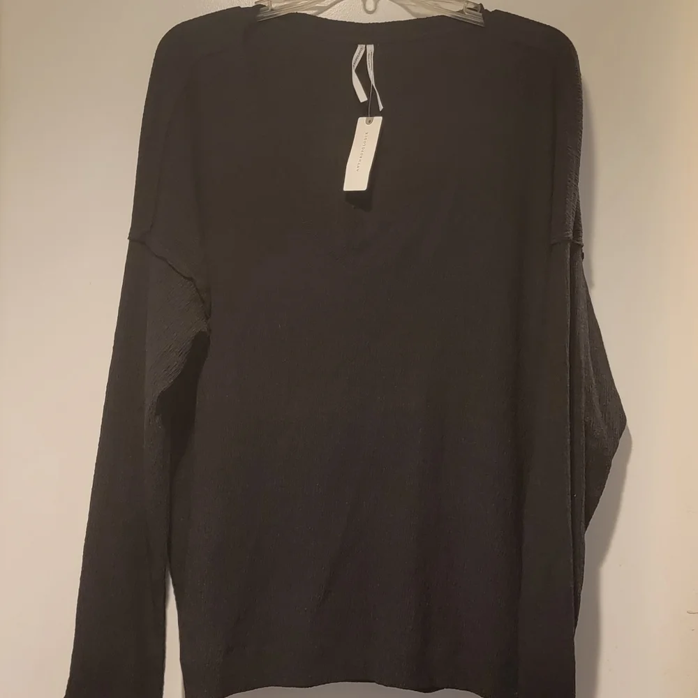 Anthropologie Brand New Textured Black Ling sleeve Top. XL. NWT! - Picture 3 of 15